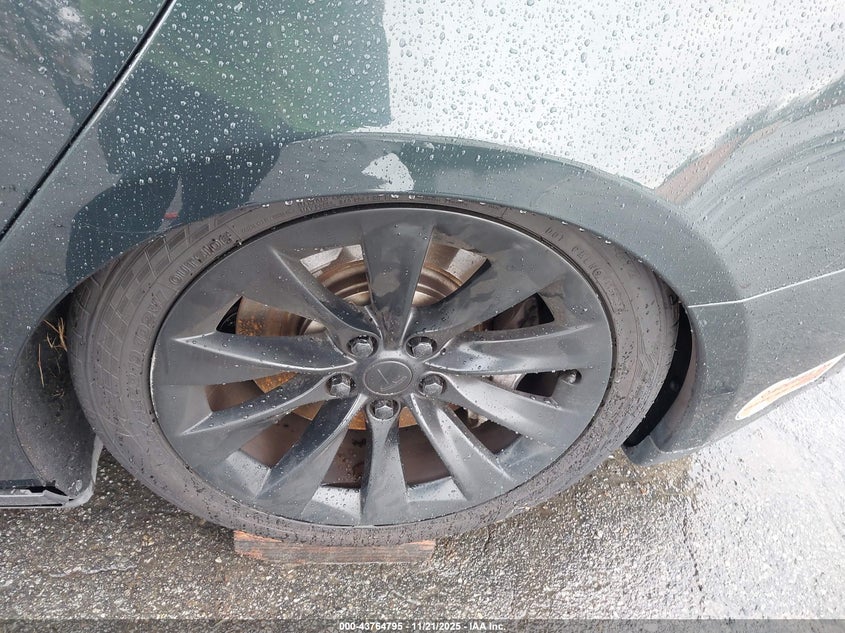 2014 Tesla Model S P85 VIN: 5YJSA1H12EFP32339 Lot: 43764795