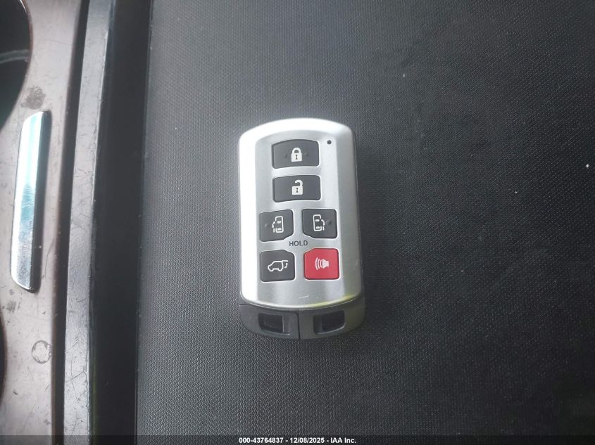 2011 Toyota Sienna Xle/Limited VIN: 5TDYK3DC4BS012512 Lot: 43764837