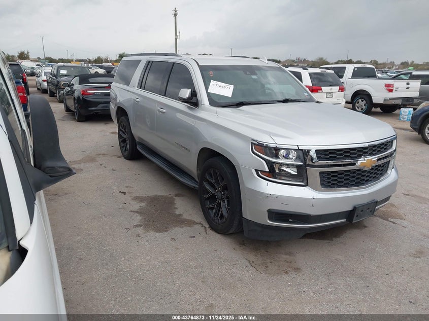 CHEVROLET SUBURBAN LT