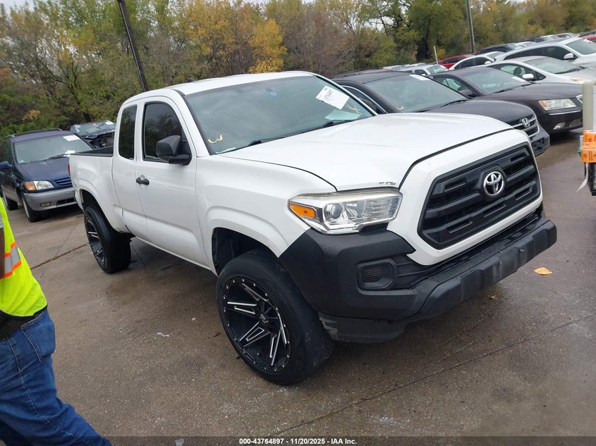 TOYOTA TACOMA SR