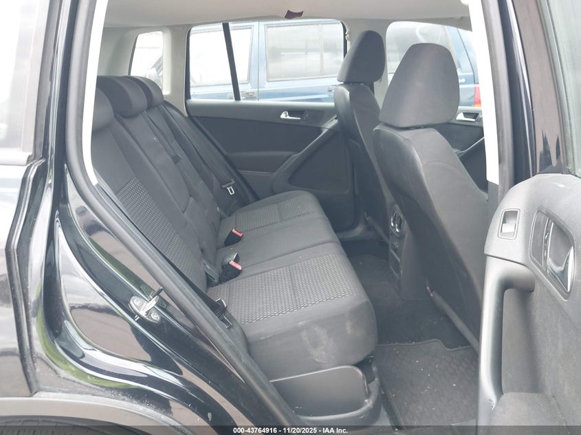 2011 Volkswagen Tiguan S VIN: WVGAV7AX3BW559791 Lot: 43764916