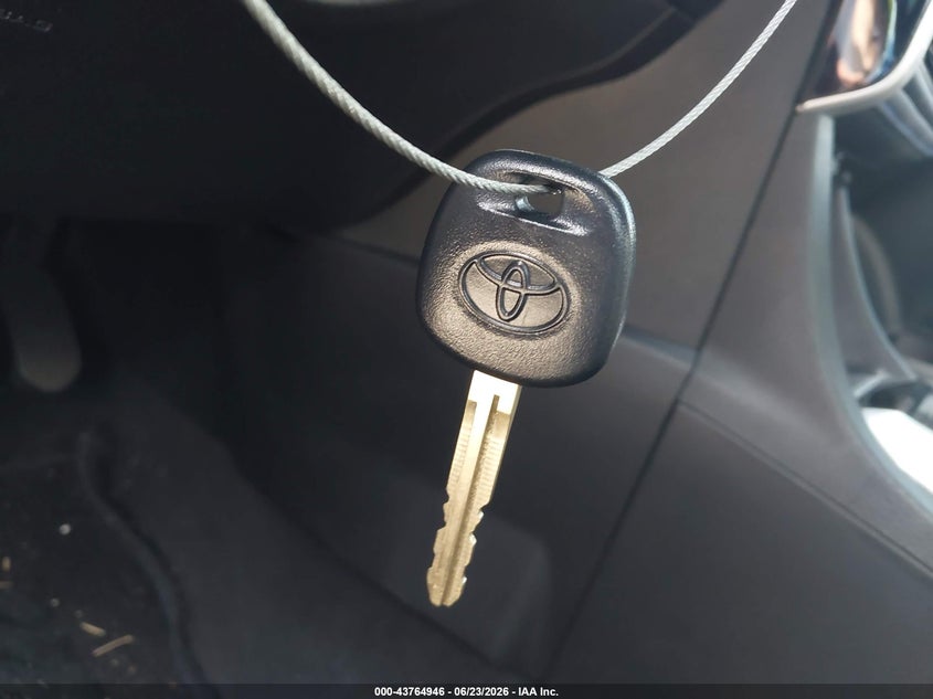 2018 TOYOTA COROLLA SEDAN 1.8L I-4 DOHC, VVT, 132HP