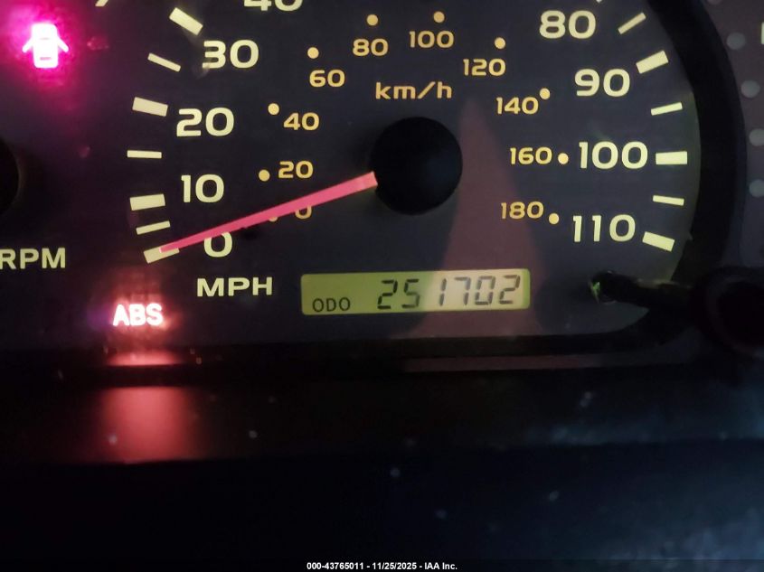 2001 Toyota Sequoia Sr5 V8 VIN: 5TDBT44A81S056521 Lot: 43765011