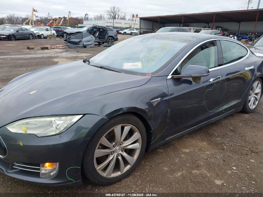 2015 Tesla Model S 70D/85D/P85D VIN: 5YJSA1H22FFP74827 Lot: 43765107