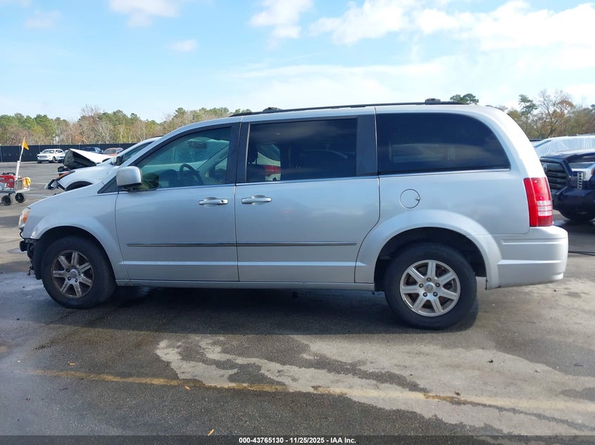 2010 Chrysler Town & Country Touring VIN: 2A4RR5D17AR278649 Lot: 43765130