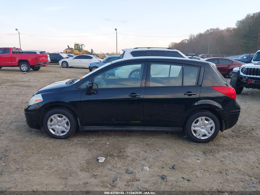 2009 Nissan Versa 1.8S VIN: 3N1BC13E09L403041 Lot: 43765164