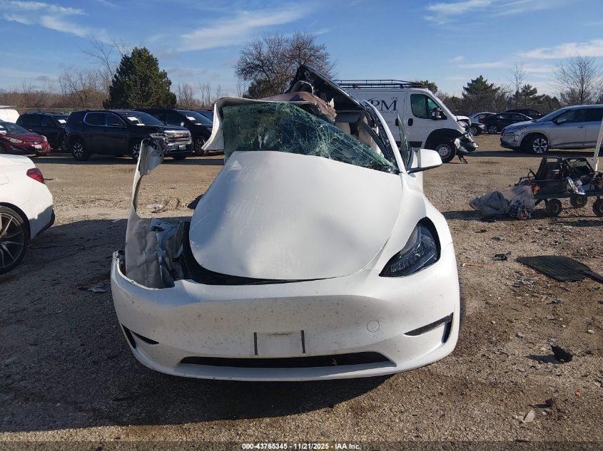 2022 Tesla Model Y Long Range Dual Motor All-Wheel Drive VIN: 7SAYGDEE4NF432760 Lot: 43765345