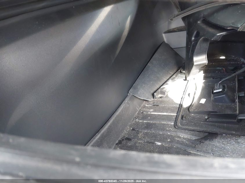 2022 Tesla Model Y Long Range Dual Motor All-Wheel Drive VIN: 7SAYGDEE4NF432760 Lot: 43765345