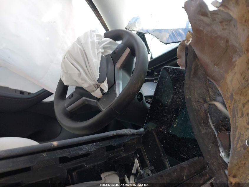 2022 Tesla Model Y Long Range Dual Motor All-Wheel Drive VIN: 7SAYGDEE4NF432760 Lot: 43765345