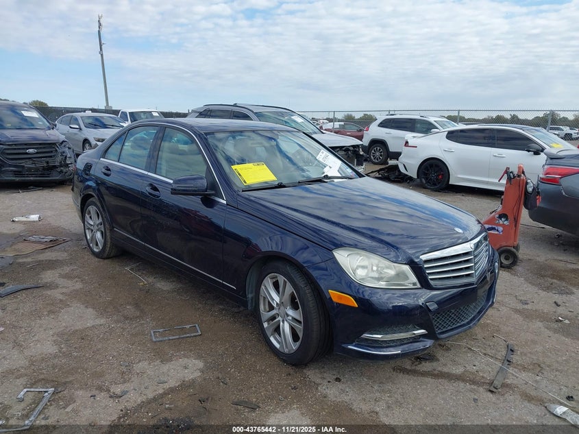 MERCEDES-BENZ C-CLASS LUXURY 4MATIC
