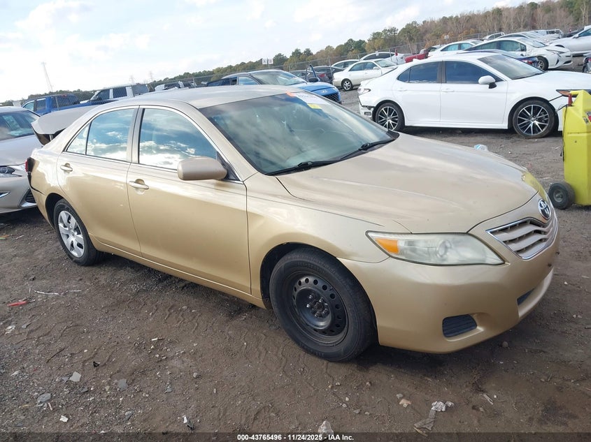 TOYOTA CAMRY LE