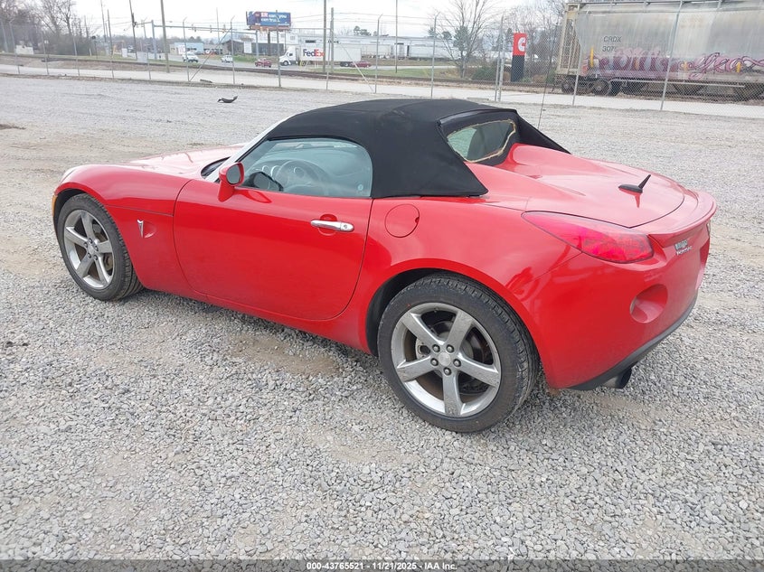 1G2MF35X08Y114668 2008 PONTIAC SOLSTICE photo no. 3