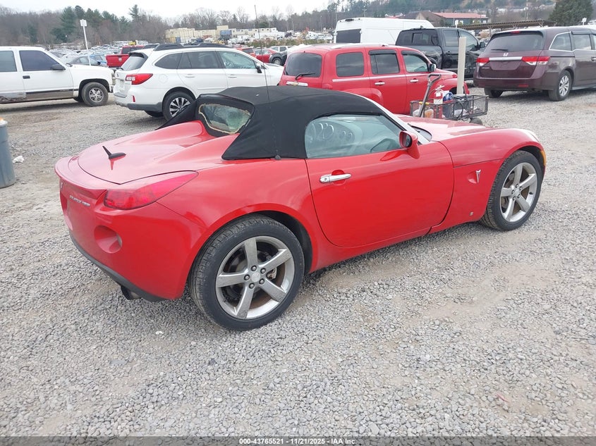 1G2MF35X08Y114668 2008 PONTIAC SOLSTICE photo no. 4