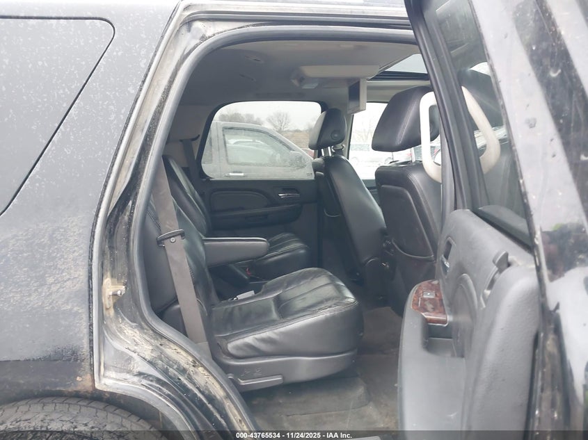 2008 GMC Yukon Denali VIN: 1GKFK63808J161001 Lot: 43765534