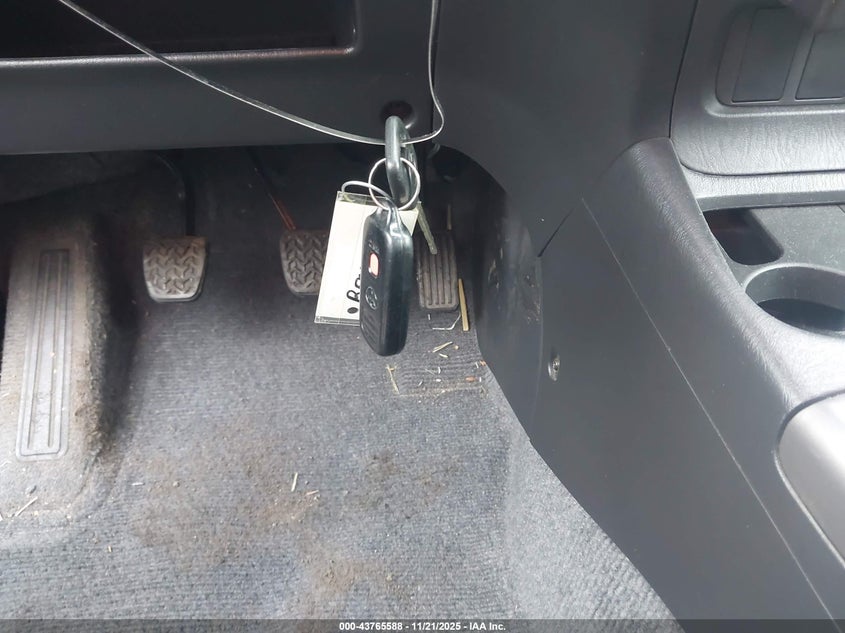JTEGD20V350087194 2005 TOYOTA RAV 4 photo no. 11