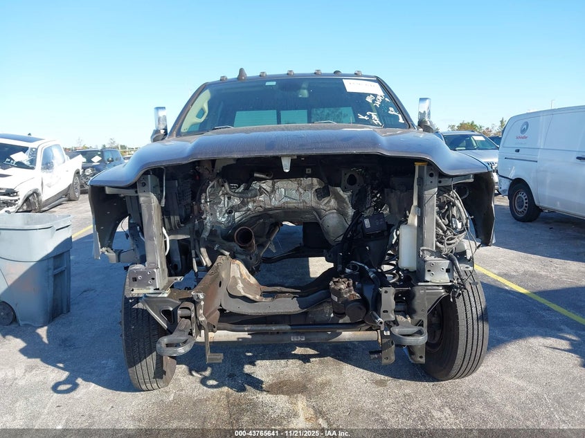 2020 Ram 3500 Laramie 4X4 8' Box VIN: 3C63RRJL7LG261293 Lot: 43765641