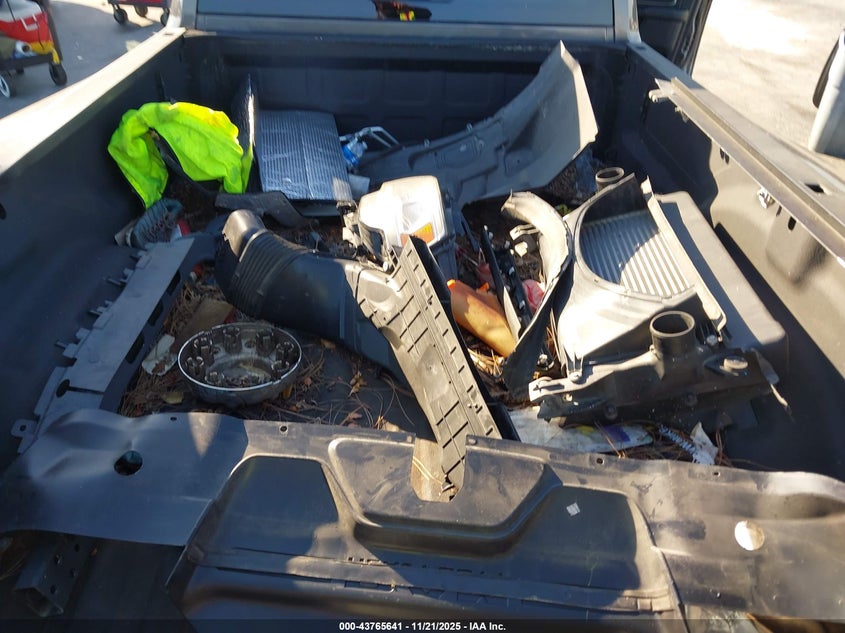 2020 Ram 3500 Laramie 4X4 8' Box VIN: 3C63RRJL7LG261293 Lot: 43765641