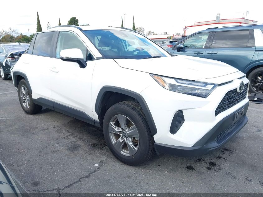 TOYOTA RAV4 XLE