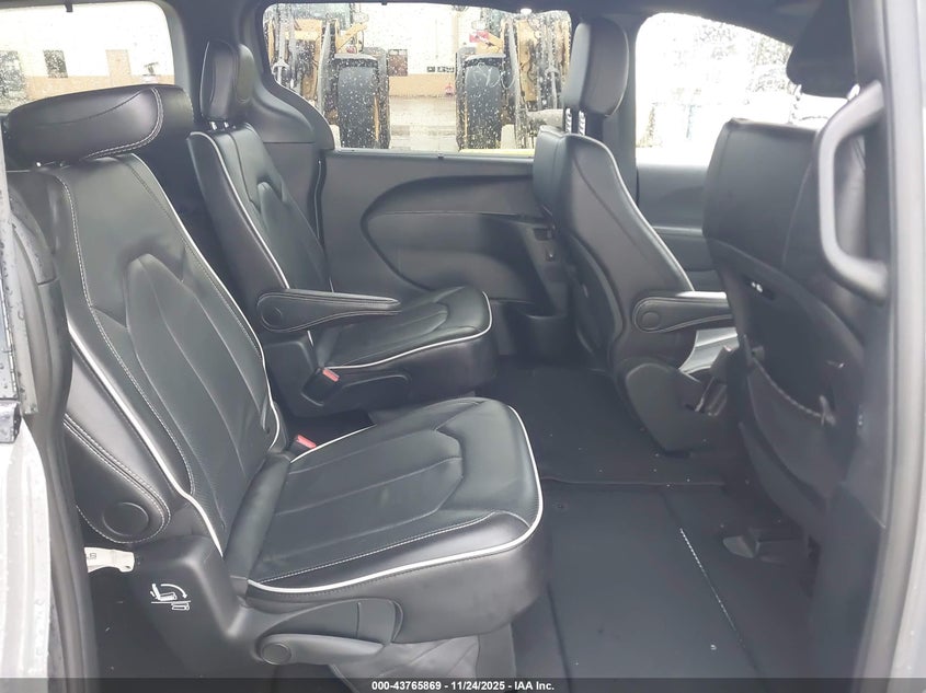 2025 Chrysler Pacifica Limited VIN: 2C4RC1GG5SR553839 Lot: 43765869