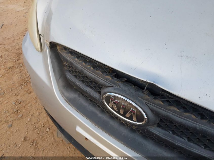 2008 Kia Rondo Lx VIN: KNAFG525X87172340 Lot: 43765888