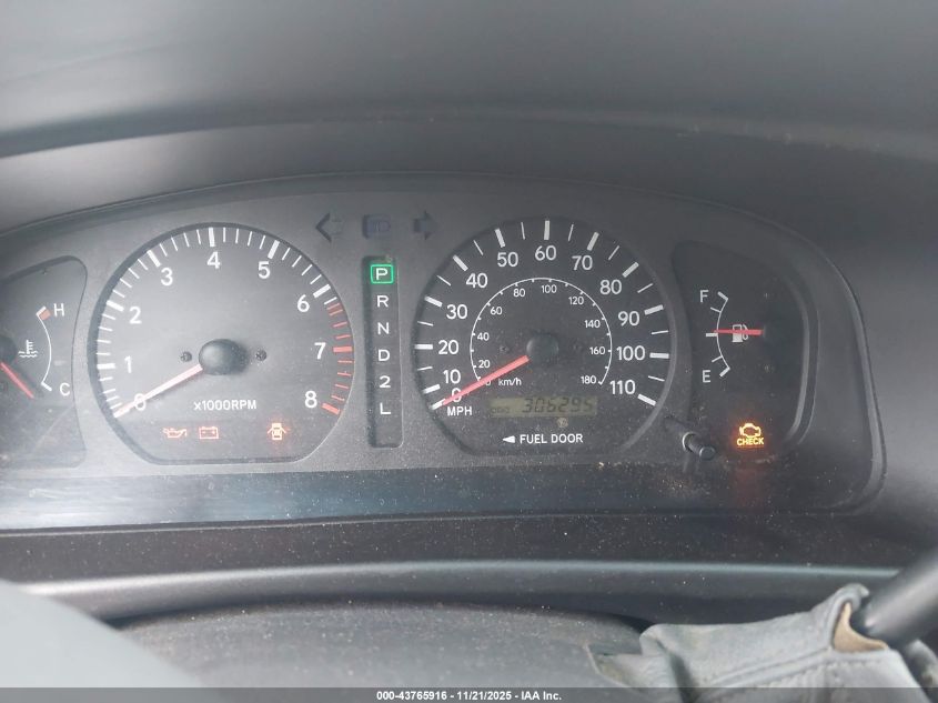 2000 Toyota Sienna Le VIN: 4T3ZF13CXYU315008 Lot: 43765916