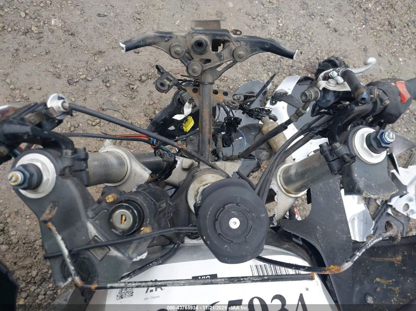 2002 Honda Cbr900 Rr VIN: JH2SC50092M001163 Lot: 43765934