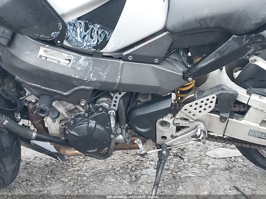 2002 Honda Cbr900 Rr VIN: JH2SC50092M001163 Lot: 43765934