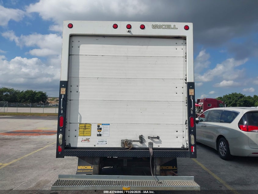 2018 Chevrolet Express Cutaway Work Van VIN: 1GB0GSFG8J1165225 Lot: 43765986