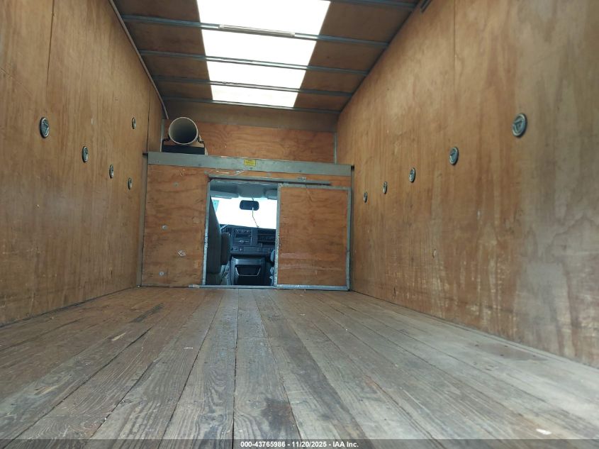 2018 Chevrolet Express Cutaway Work Van VIN: 1GB0GSFG8J1165225 Lot: 43765986