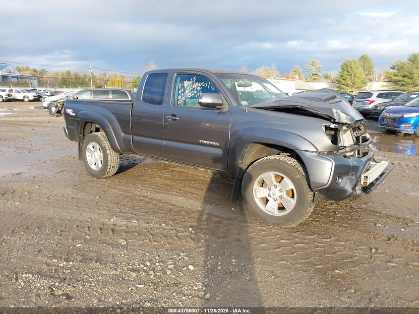 TOYOTA TACOMA BASE V6