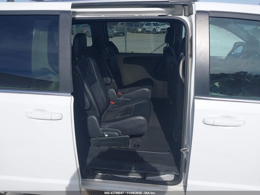 2018 Dodge Grand Caravan Sxt VIN: 2C4RDGCG8JR359763 Lot: 43766047