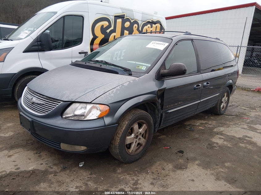 2C8GP64L51R240197 2001 CHRYSLER TOWN & COUNTRY photo no. 2