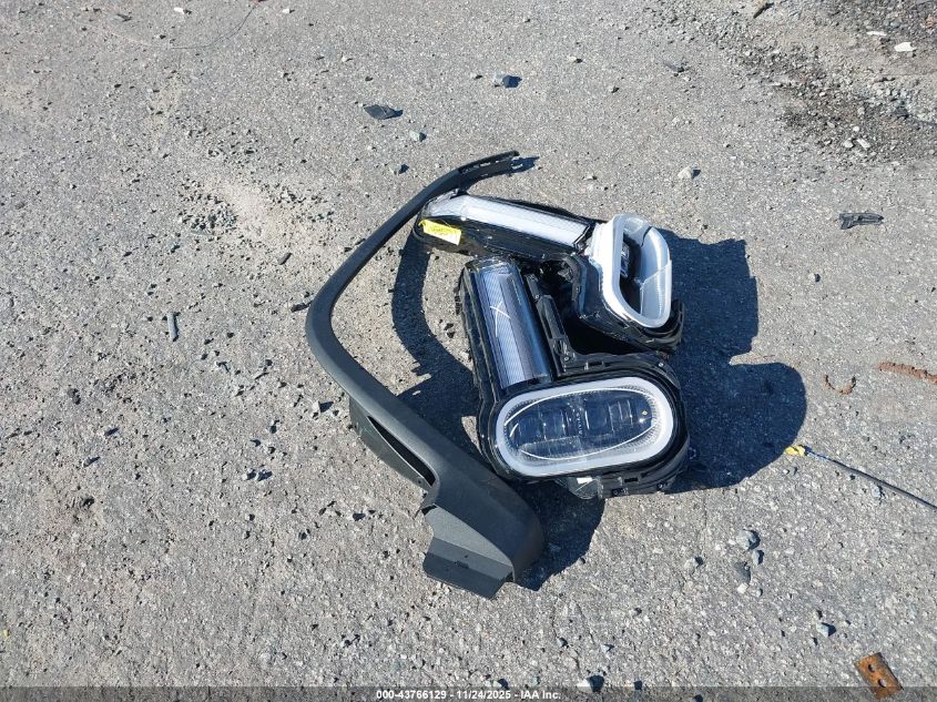 2026 Rivian R1T VIN: 7FCTGBAP6TN043095 Lot: 43766129