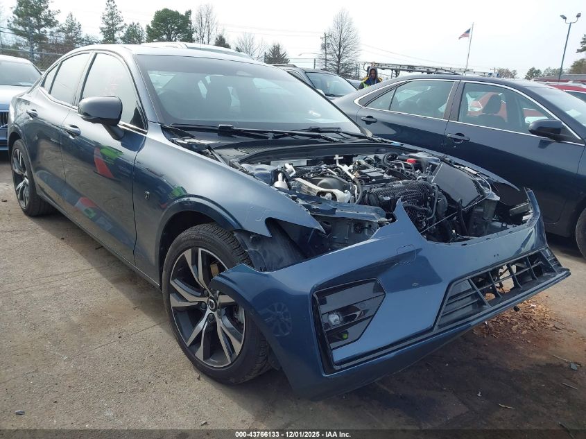 VOLVO S60 B5 PLUS DARK THEME