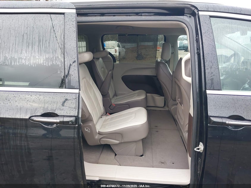 2019 Chrysler Pacifica Touring L VIN: 2C4RC1BG1KR653170 Lot: 43766172