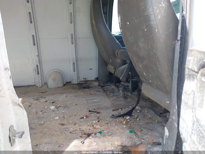 2005 Chevrolet Express VIN: 1GCGG25V151148606 Lot: 43766191