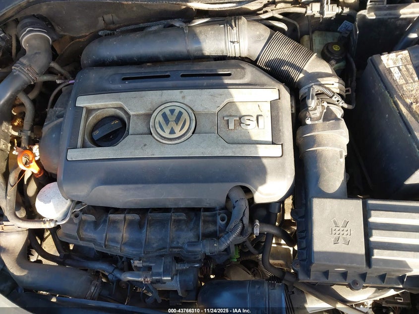 2008 Volkswagen Gti 2-Door VIN: WVWED71K88W335745 Lot: 43766310