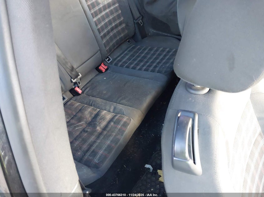 2008 Volkswagen Gti 2-Door VIN: WVWED71K88W335745 Lot: 43766310