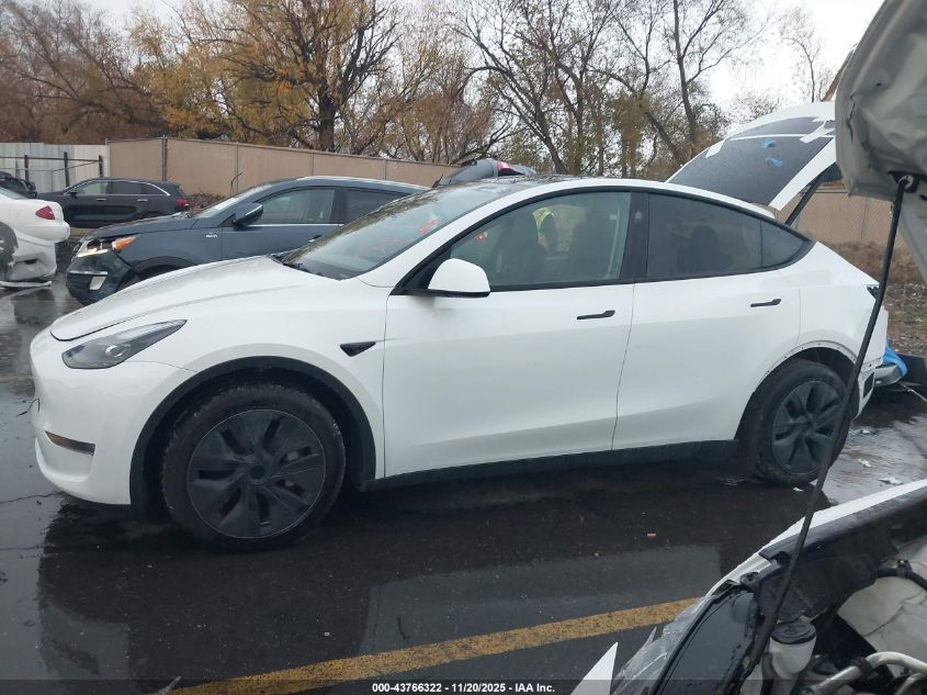 2024 Tesla Model Y Long Range Dual Motor All-Wheel Drive VIN: 7SAYGAEE4RF149473 Lot: 43766322