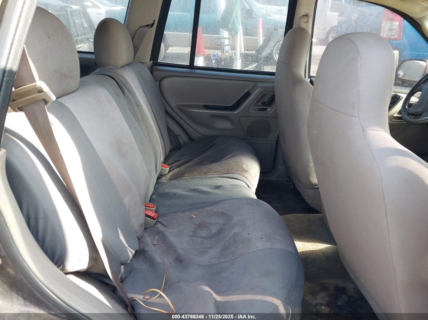 2003 Jeep Grand Cherokee Laredo VIN: 1J4GX48S13C621512 Lot: 43766346