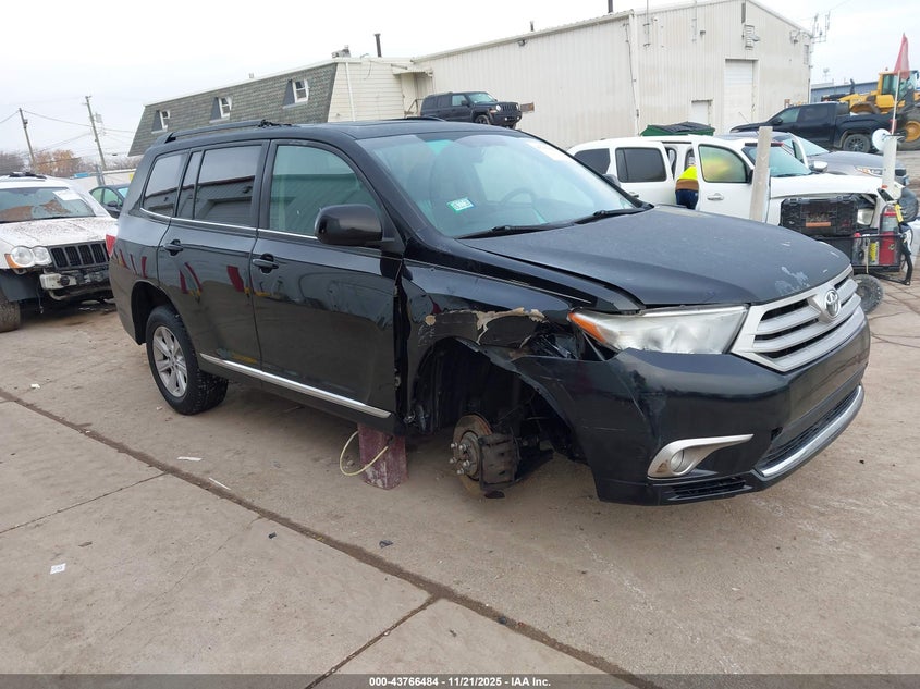 TOYOTA HIGHLANDER SE V6