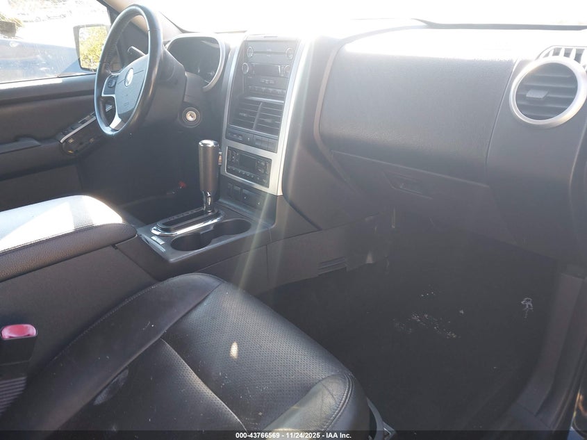 4M2EU48E28UJ13643 2008 MERCURY MOUNTAINEER photo no. 5