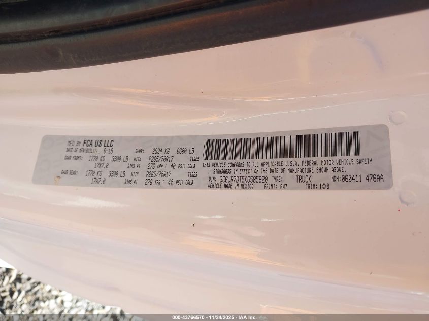 2019 Ram 1500 Classic Tradesman 4X4 8' Box VIN: 3C6JR7DT5KG585820 Lot: 43766570