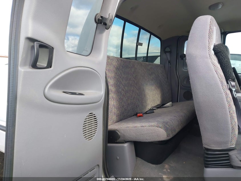 1999 Dodge Ram 2500 St VIN: 1B7KF2367XJ552019 Lot: 43766605