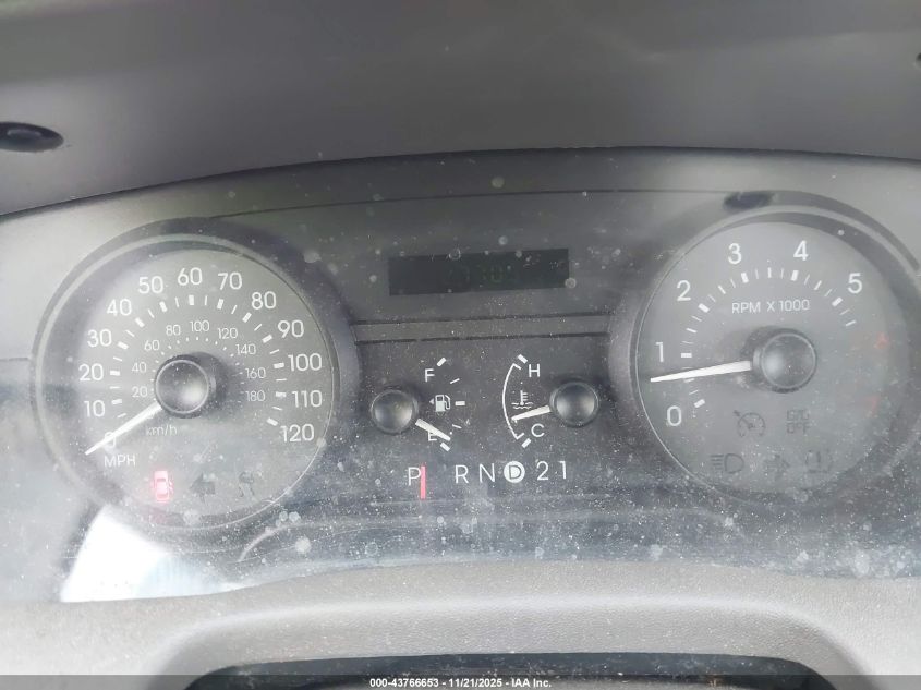 2008 Mercury Grand Marquis Gs VIN: 2MEFM74V88X609894 Lot: 43766653