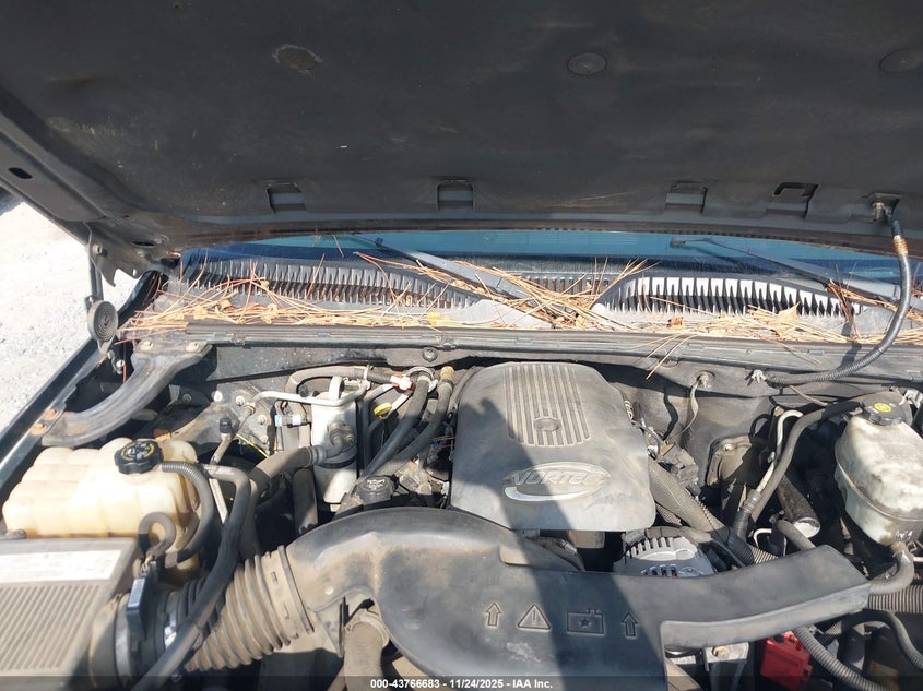 2004 Chevrolet Tahoe Lt VIN: 1GNEC13Z64R275880 Lot: 43766683