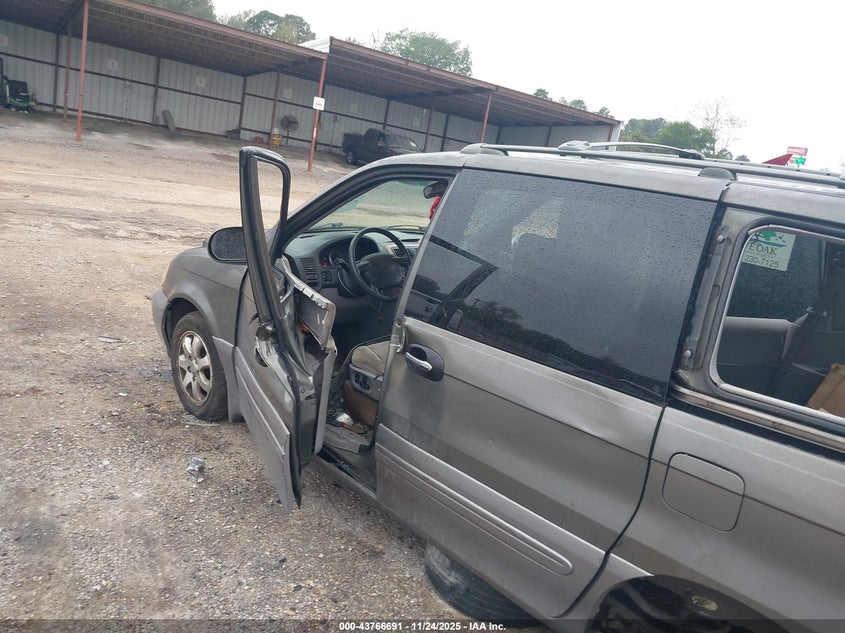 2004 Kia Sedona Ex/Lx VIN: KNDUP131346586123 Lot: 43766691