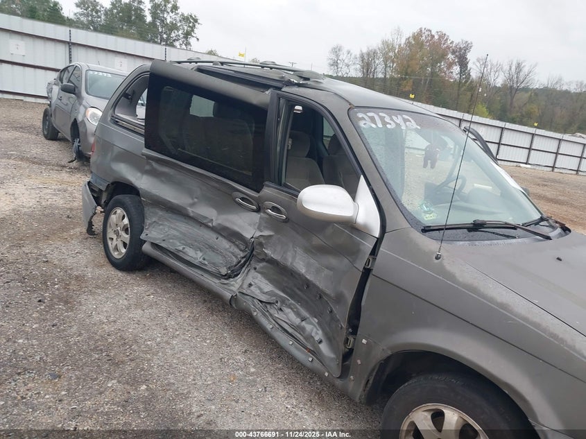 2004 Kia Sedona Ex/Lx VIN: KNDUP131346586123 Lot: 43766691