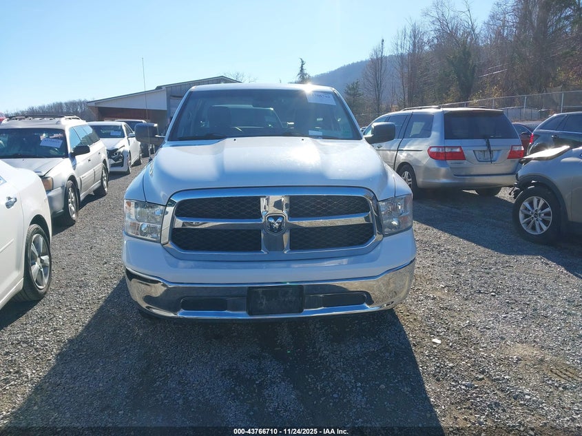 2019 Ram 1500 Classic Tradesman 4X4 8' Box VIN: 3C6JR7DT7KG585821 Lot: 43766710