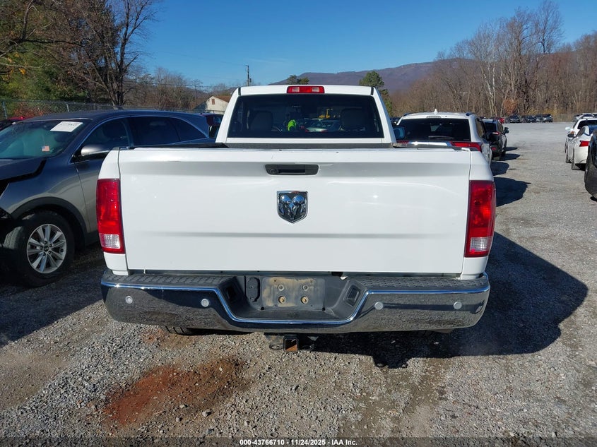 2019 Ram 1500 Classic Tradesman 4X4 8' Box VIN: 3C6JR7DT7KG585821 Lot: 43766710